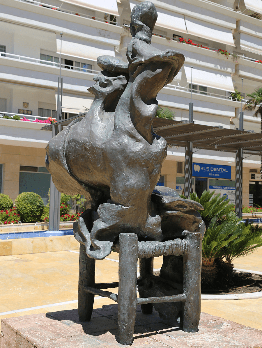 Dalí sculptures on Avenida del Mar, Marbella (view 3)