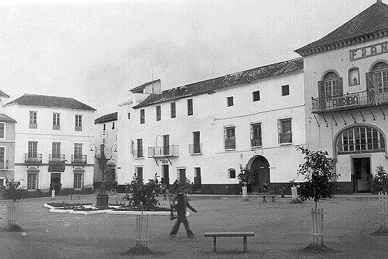 Plaza de los Naranjos, Marbella (1941, black and white)