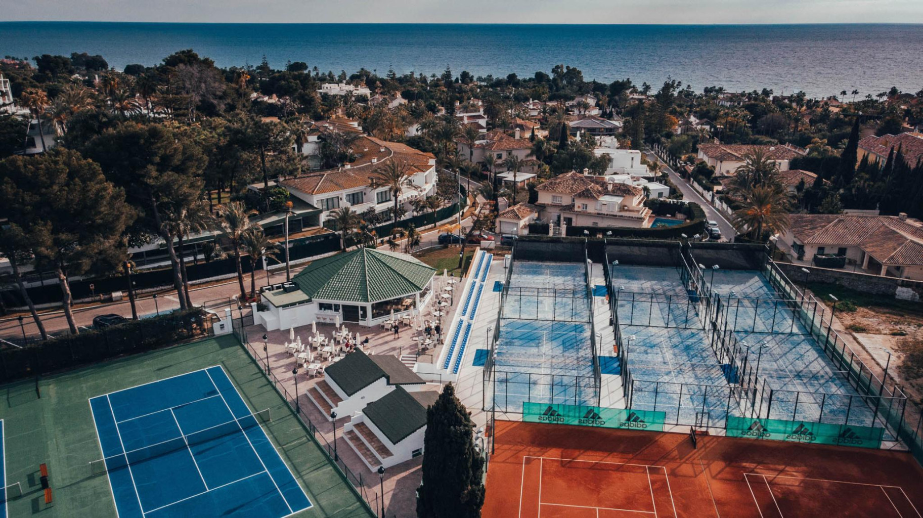 Los Monteros photo 1