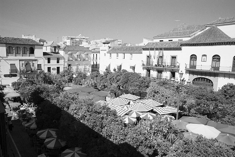 Plaza de los Naranjos (past)