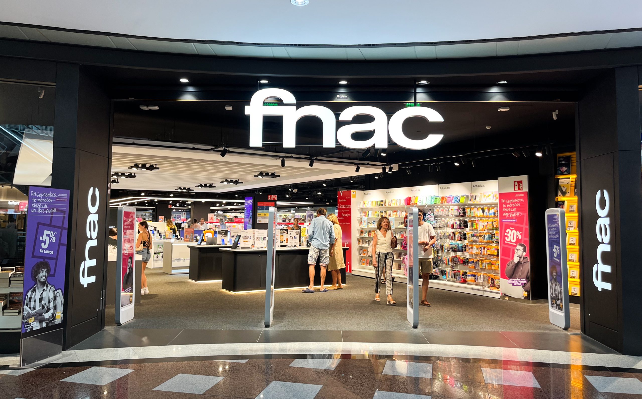 FNAC at La Cañada