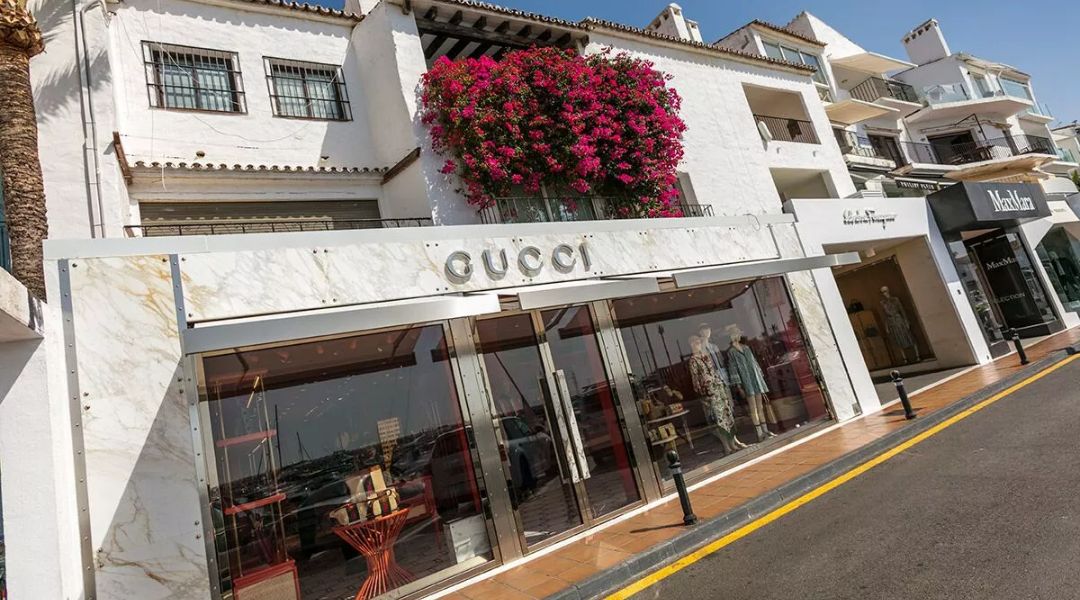 Luxury boutiques in Puerto Banús